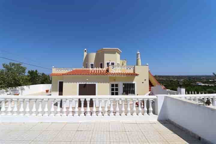 House for sale in Lagoa e Carvoeiro