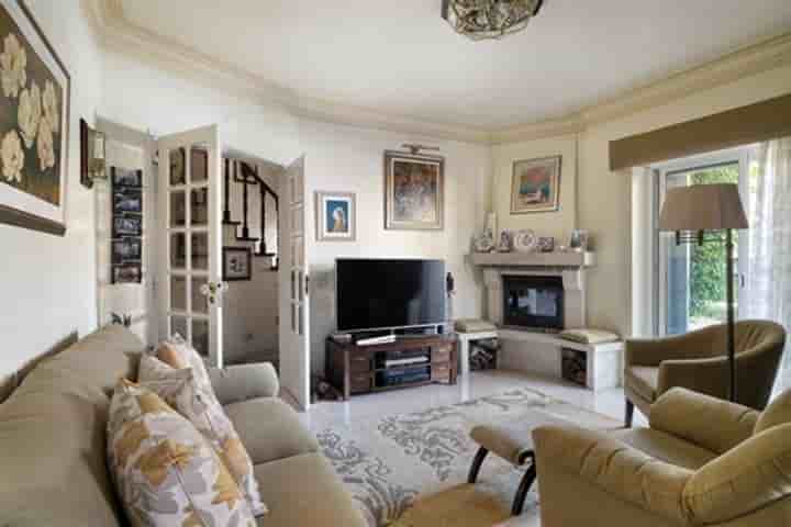 House for sale in Carcavelos e Parede