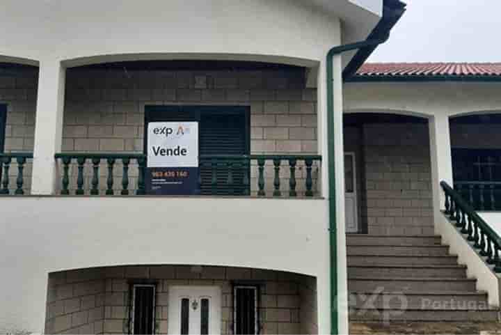 Haus zum Verkauf in Vila Real (Nossa Senhora da Conceição, São Pedro e São Dini