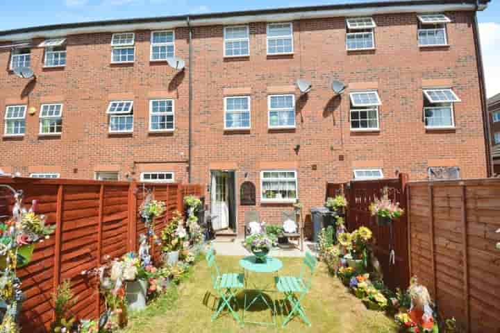 House for sale in Turners Hill‚  Waltham Cross‚ EN8