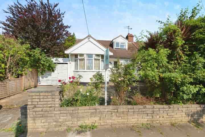 Casa para venda em Berkeley Avenue‚  Ilford‚ IG5