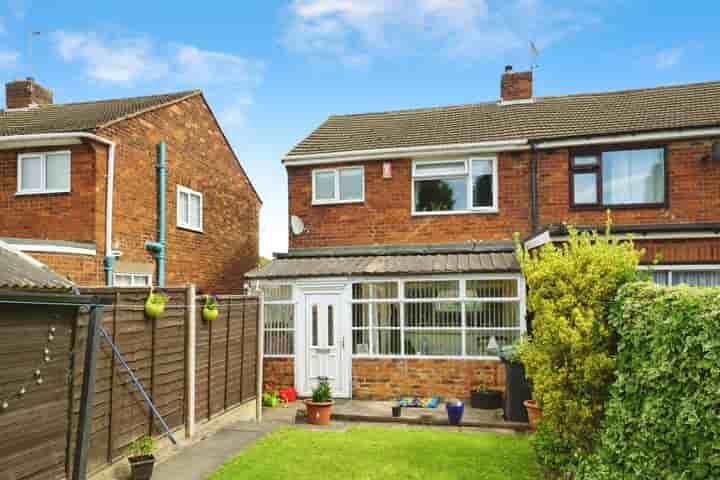 Casa para venda em Glebe Road‚  Willenhall‚ WV13