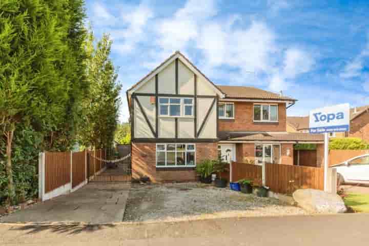 Casa en venta en Hemsby Way‚  Newcastle‚ ST5