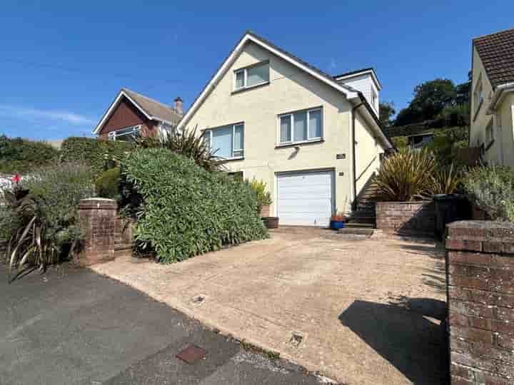 House for sale in Woodlands Close‚  Teignmouth‚ TQ14