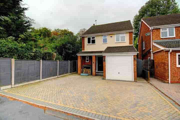 Casa para venda em Broomfield Avenue‚  Tamworth‚ B78