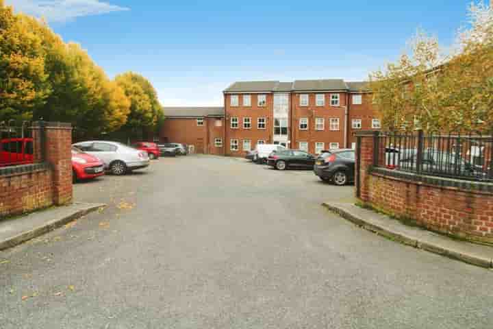 Apartment for sale in Packington Avenue‚  Birmingham‚ B34