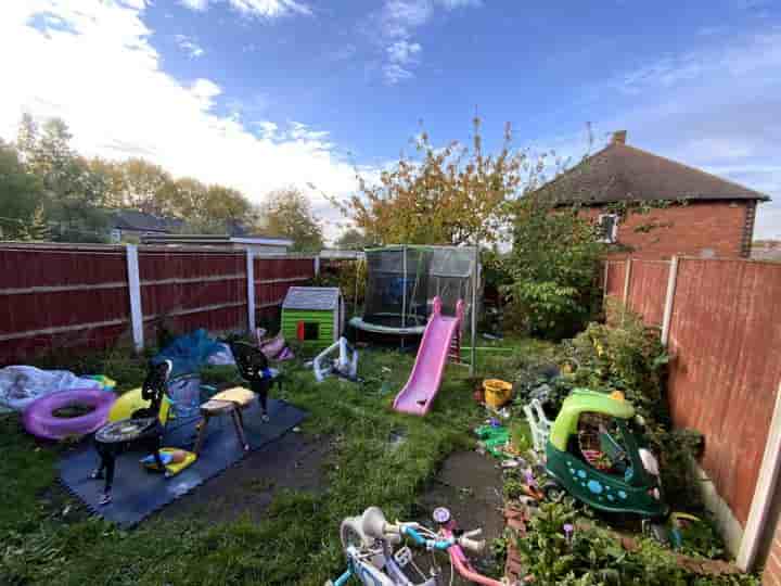 Casa para venda em Churchfield Lane‚  Nottingham‚ NG7