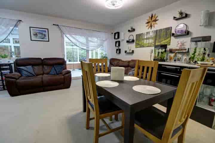 House for sale in Cheviot Drive‚  Reading‚ RG10