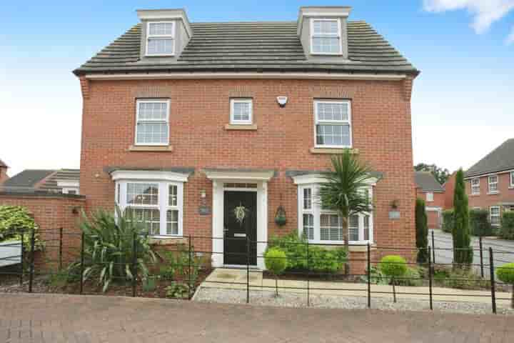 House for sale in Pashmina Gardens‚  Nuneaton‚ CV11