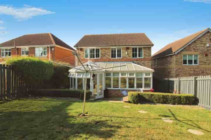 House for sale in Hazel Grove‚  Pontefract‚ WF8