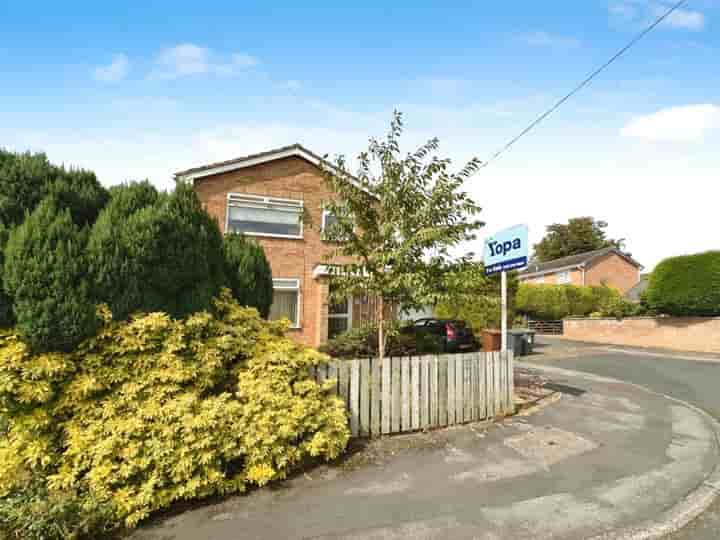 House for sale in Woodstock Close‚  Leeds‚ LS16