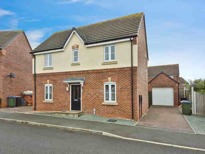 Casa para venda em Campbell Bannerman Way‚  Oldbury‚ B69