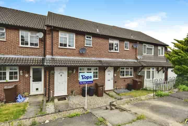 House for sale in Christie Close‚  Chatham‚ ME5