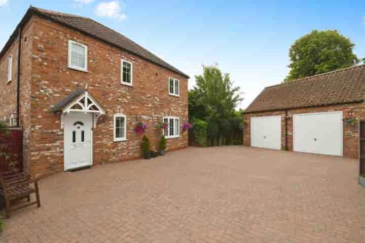 House for sale in Merlin Close‚  Eagle‚ LN6