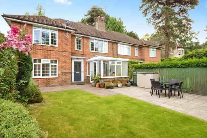 Apartment for sale in Frant Road‚  Tunbridge Wells‚ TN2