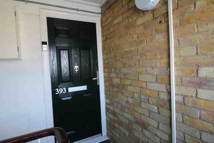 Apartment for sale in Long Riding‚  Basildon‚ SS14