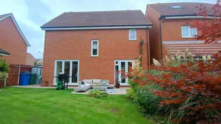 House for sale in Cumberland Road‚  Grays‚ RM16