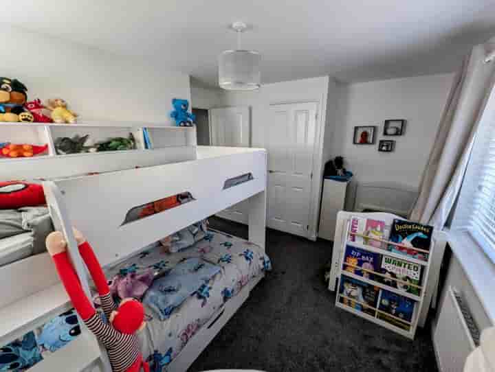 House for sale in Oakfield Close‚  Hyde‚ SK14