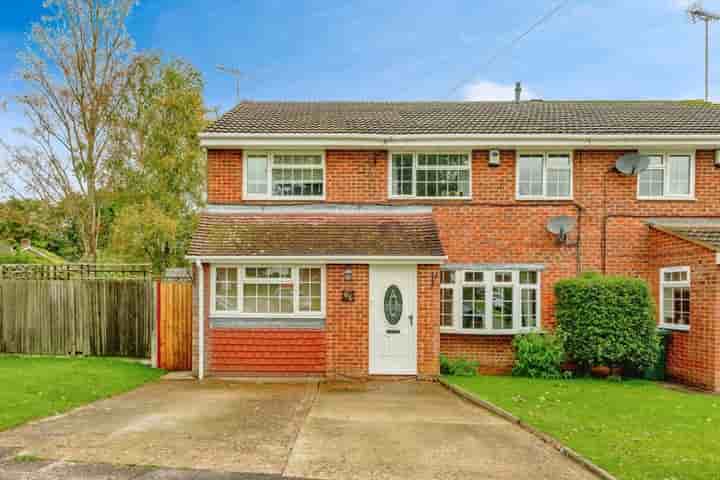 Haus zum Verkauf in Heathfield‚  Crawley‚ RH10