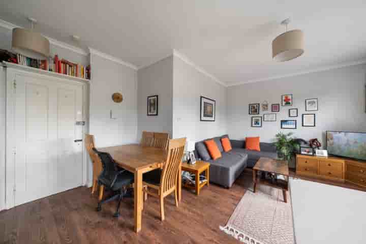 Apartment for sale in Ryde Vale Road‚  London‚ SW12