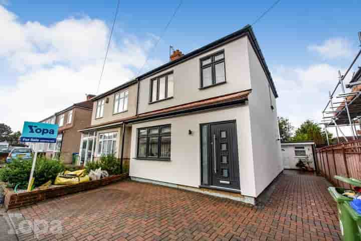 Casa en venta en Dallin Road‚  Bexleyheath‚ DA6