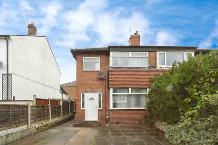 Haus zum Verkauf in Longfield Drive‚  Leeds‚ LS13