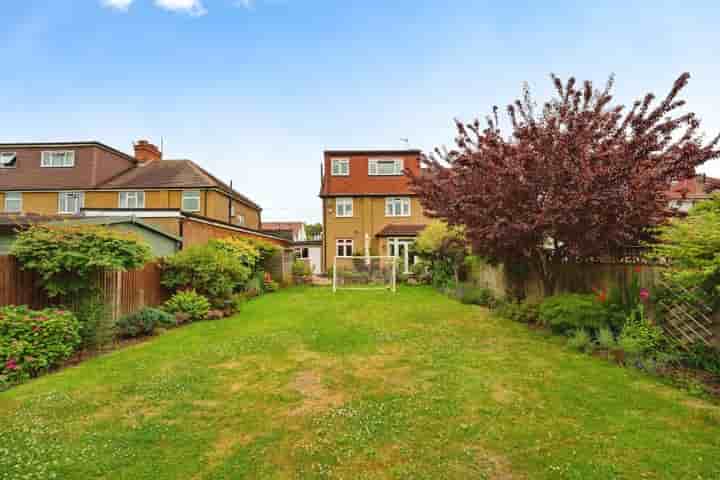 Casa para venda em Hawthorne Avenue‚  Ruislip‚ HA4