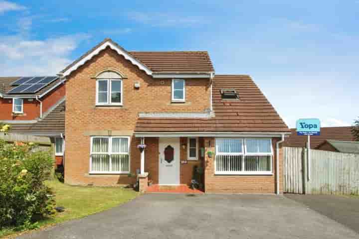 House for sale in Heol Gwerthyd‚  Barry‚ CF63