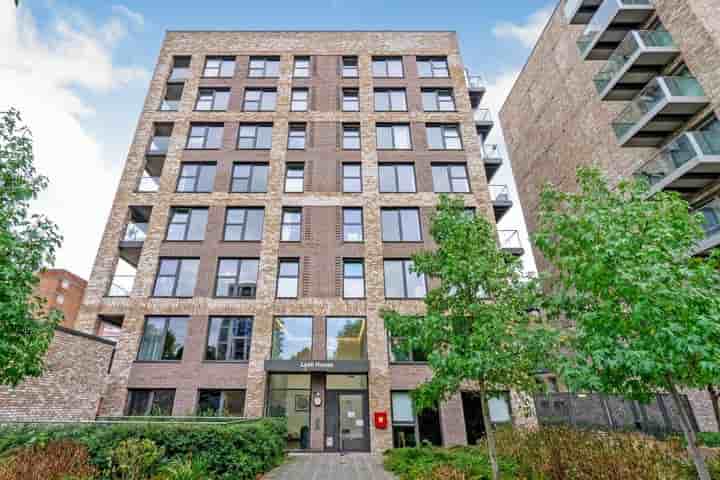 Apartment for sale in Ironworks Way‚  London‚ E13