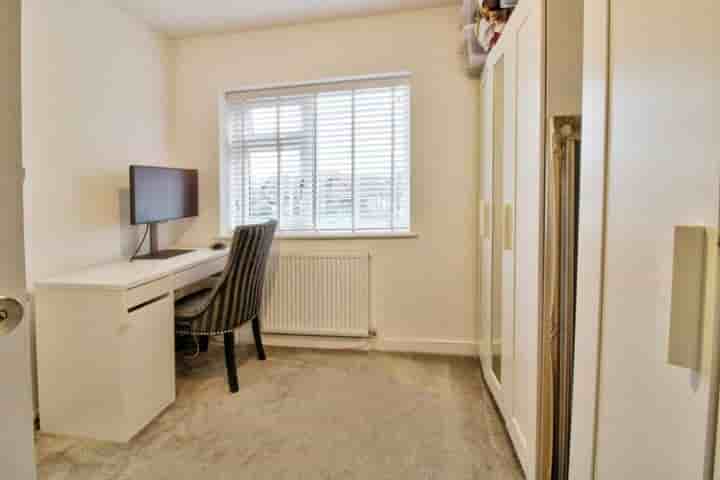 House for sale in Quarry Hill Road‚  Rotherham‚ S63