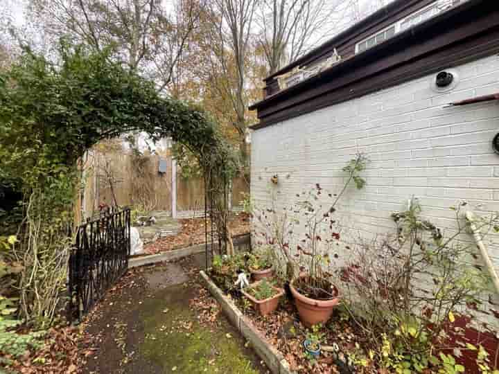 Casa para venda em Masseyfield Road‚  Runcorn‚ WA7