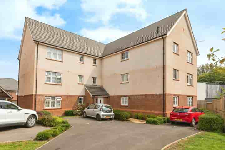 Apartment for sale in Alexander Road‚  Bristol‚ BS16