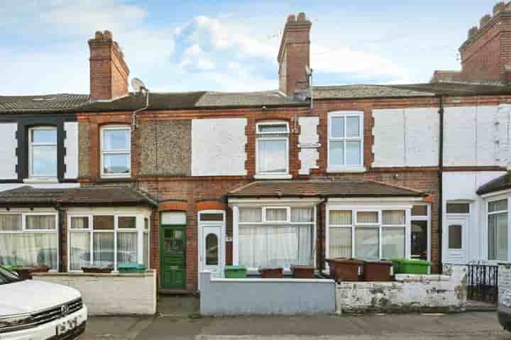 Casa para venda em Hendon Rise‚  Nottingham‚ NG3