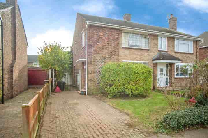 House for sale in Chalfont Drive‚  Gillingham‚ ME8