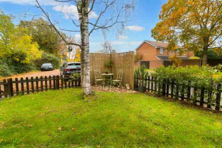 House for sale in Driftway Close‚  Reading‚ RG6