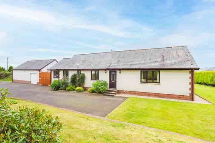 Casa para venda em Hardthorn Road‚  Dumfries‚ DG2