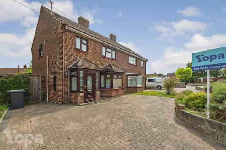 House for sale in Grieves Road‚  Gravesend‚ DA11