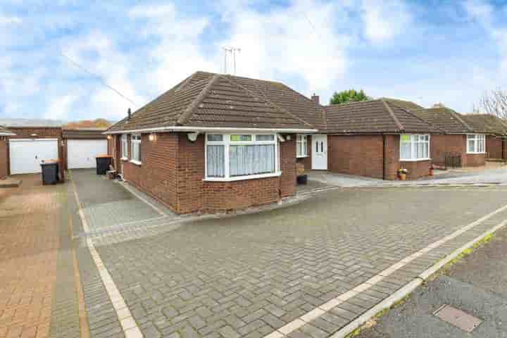 House for sale in Wilbury Drive‚  Dunstable‚ LU5