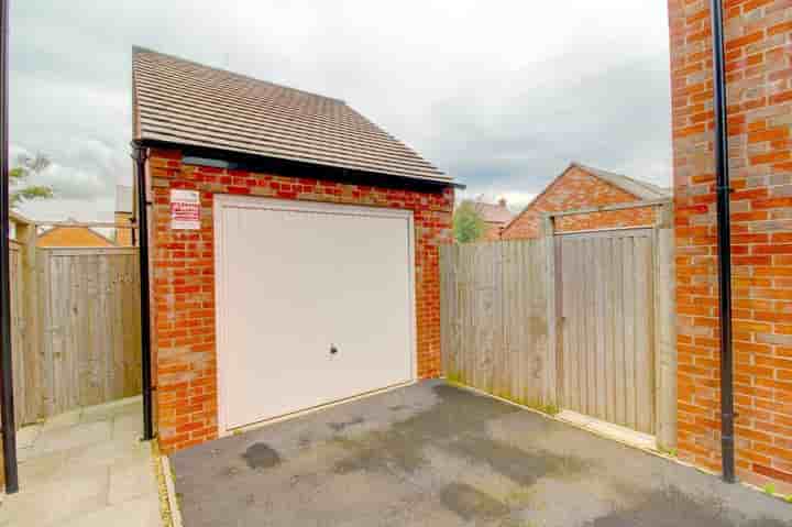 Casa para venda em Violet Walk‚  Fradley‚ WS13