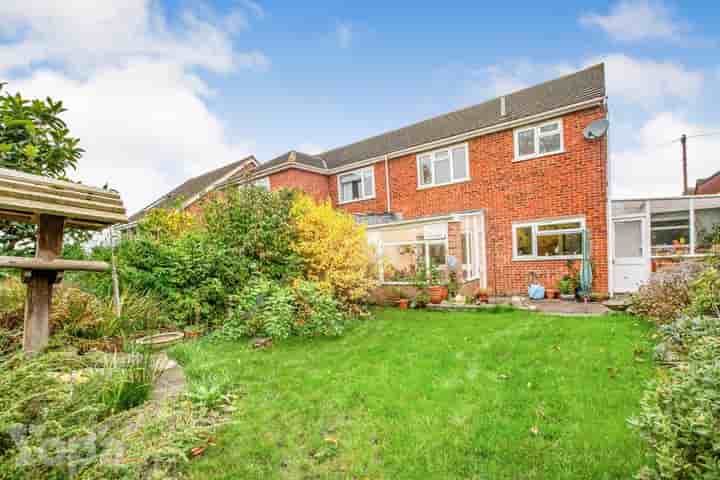 Casa in vendita a Rashleigh Way‚  Dartford‚ DA4