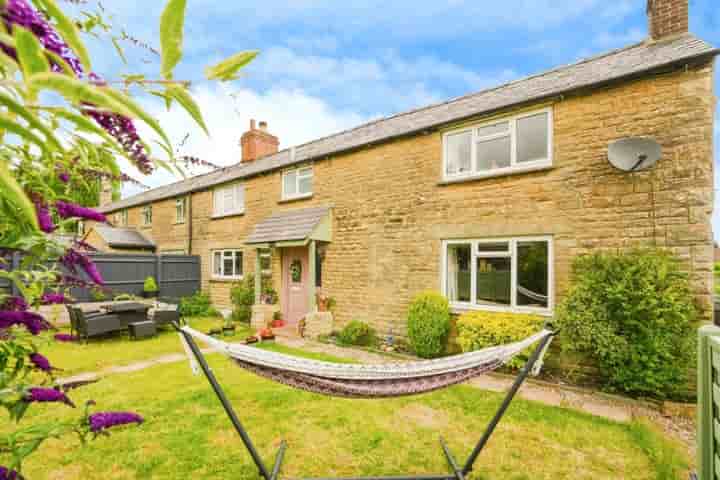 House for sale in South Mere‚  Carterton‚ OX18