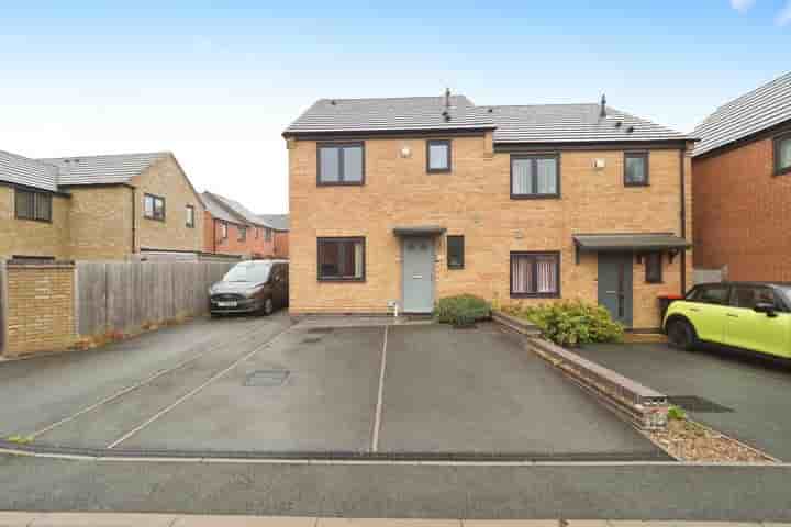 Casa para venda em Hepworth Drive‚  Nottingham‚ NG16