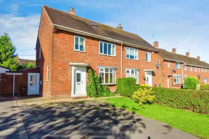 House for sale in Warstones Drive‚  Wolverhampton‚ WV4