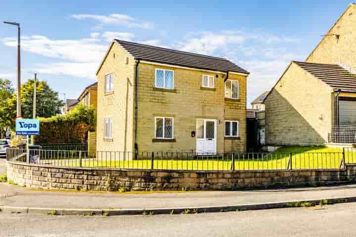 Casa para venda em Natty Fields Close‚  Halifax‚ HX2