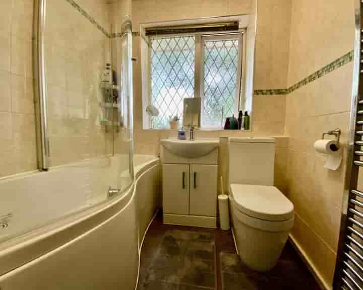 House for sale in Allensmore Close‚  Redditch‚ B98