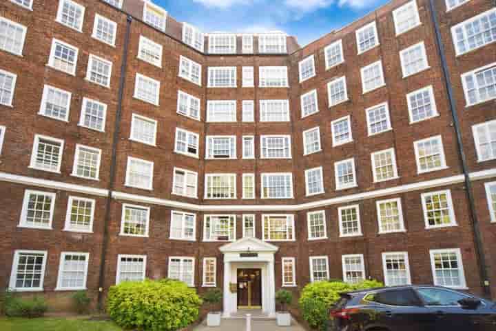 Apartment for sale in Eton College Road‚  London‚ NW3