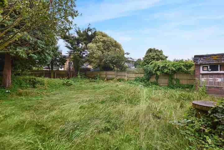 Casa para venda em Florence Road‚  Walton-on-thames‚ KT12