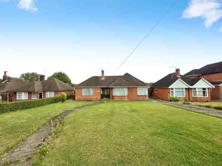 House for sale in Lincoln Road‚  Nettleham‚ LN2