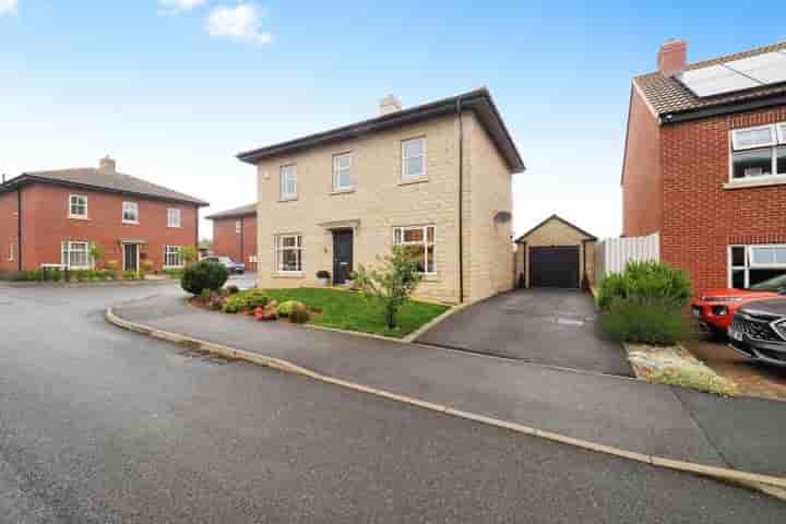 House for sale in Fountayne Close‚  Nottingham‚ NG15