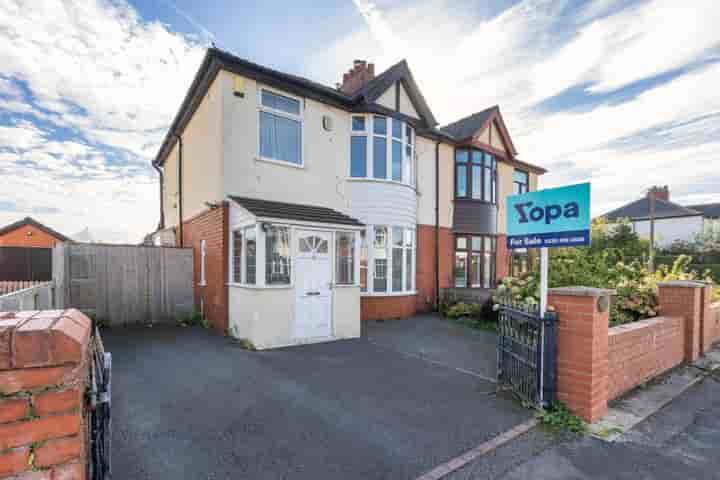 House for sale in Clifton Avenue‚  Preston‚ PR2